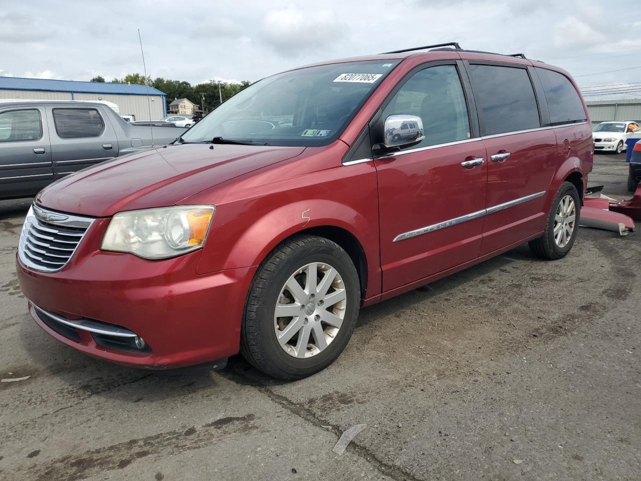 2012 Chrysler Town & country Touring L