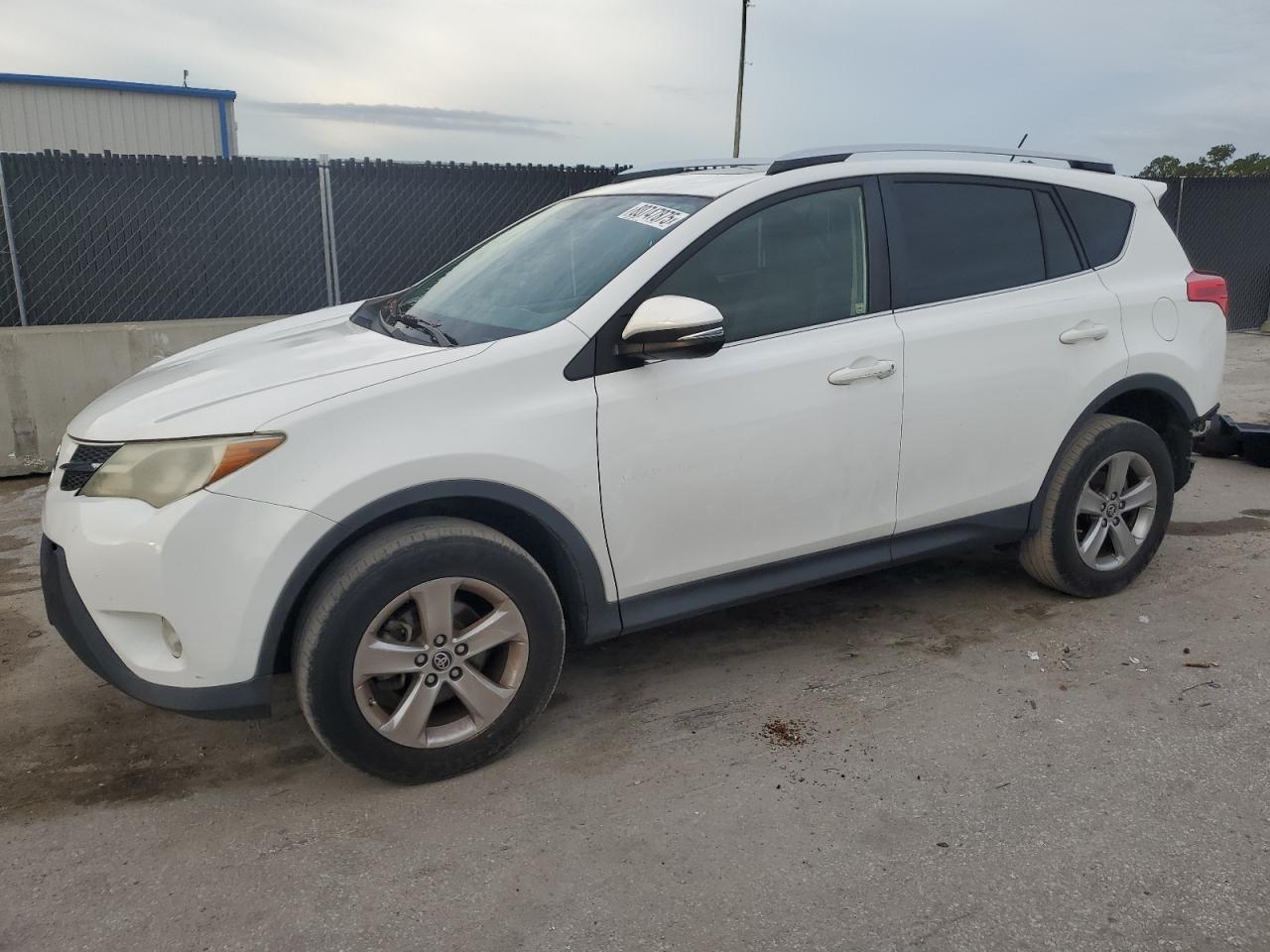 2015 Toyota Rav4 xle XLE