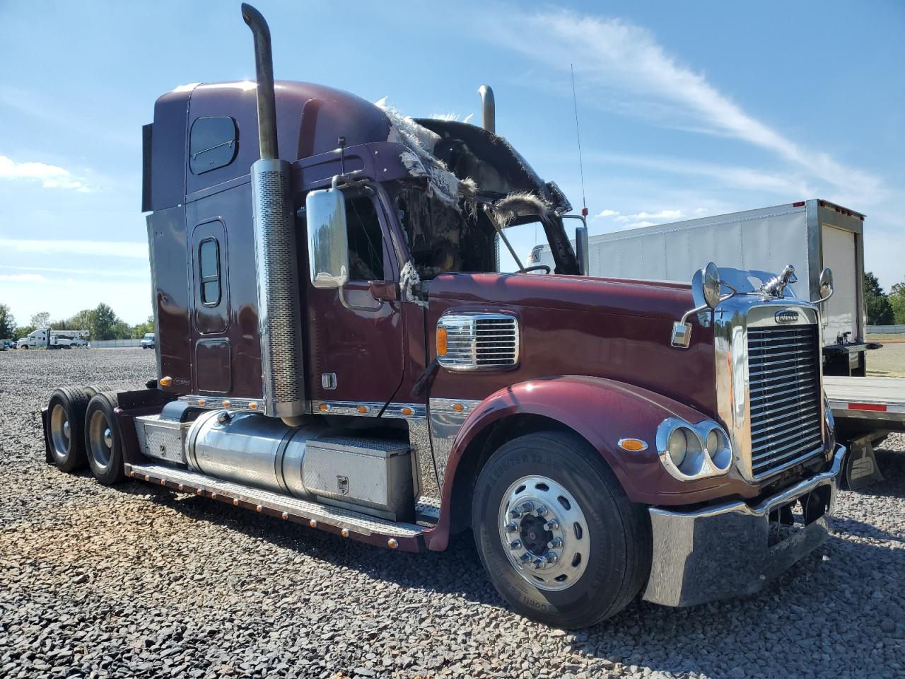 2016 Freightliner Convention CORONADO 132