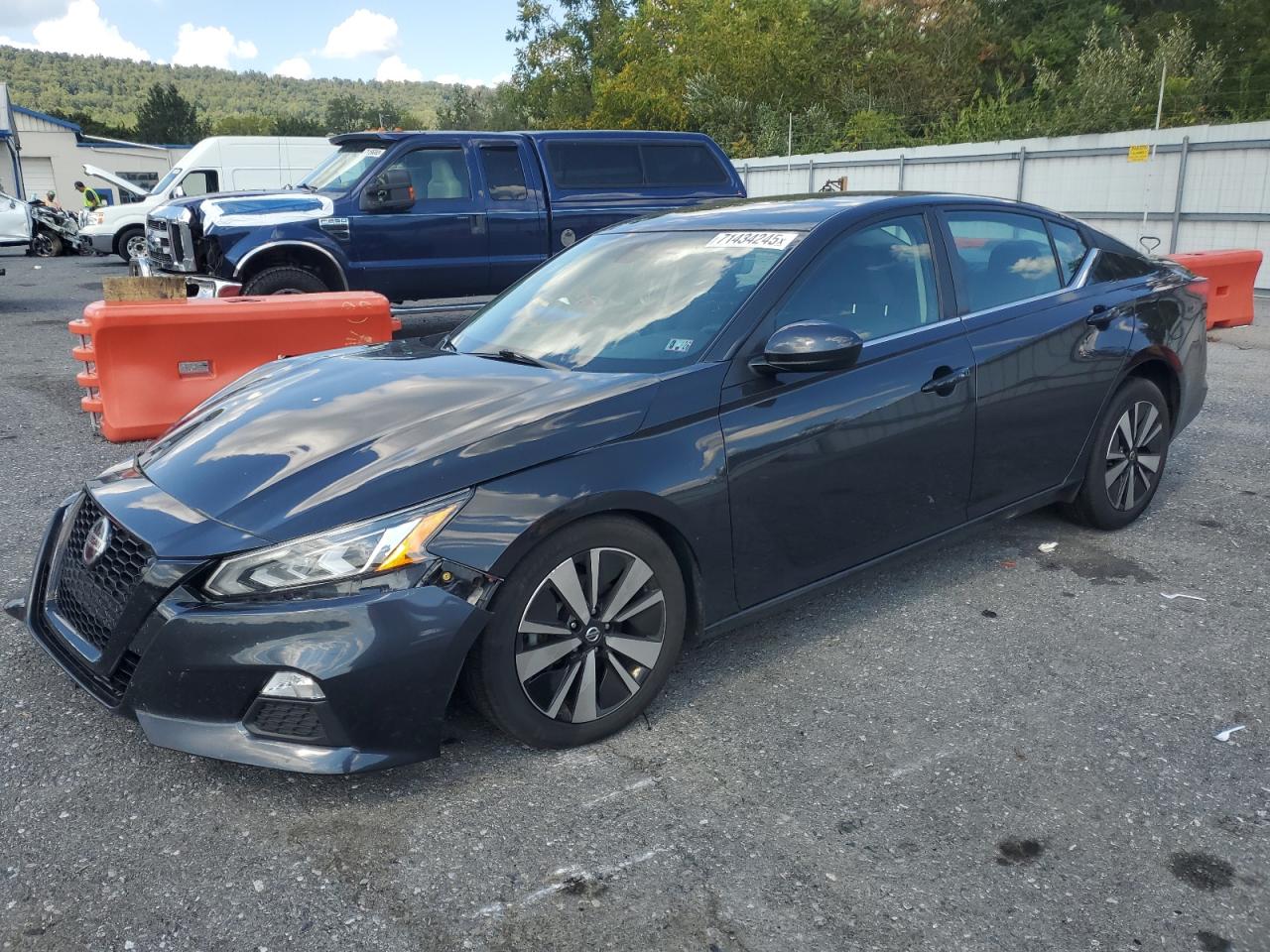 2021 Nissan Altima sv SV