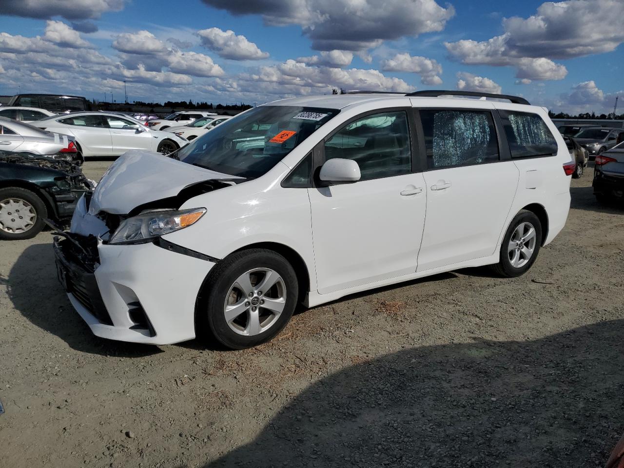 2019 Toyota Sienna le LE