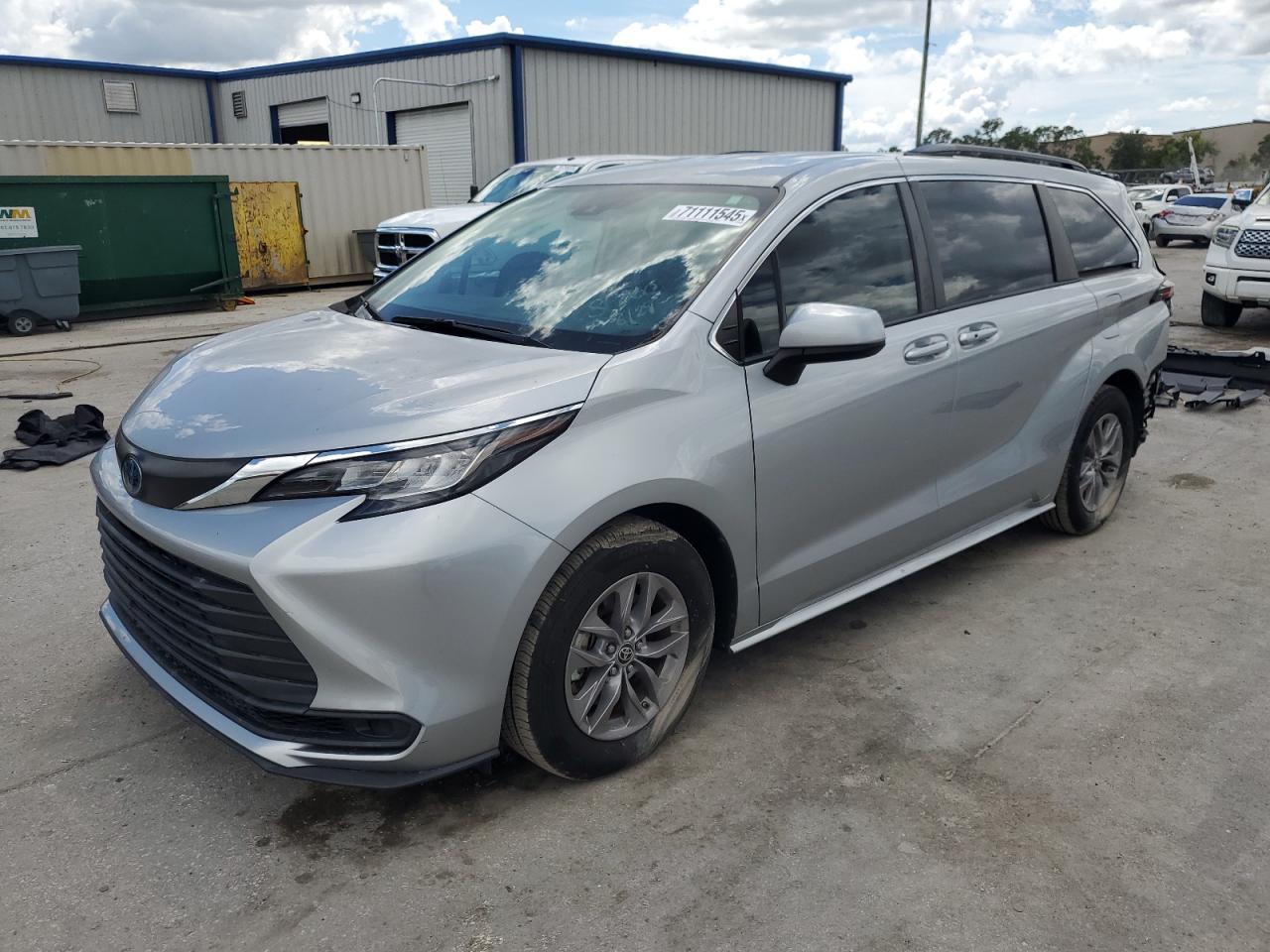 2022 Toyota Sienna le LE