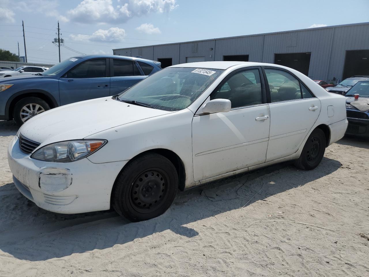 2005 Toyota Camry le LE