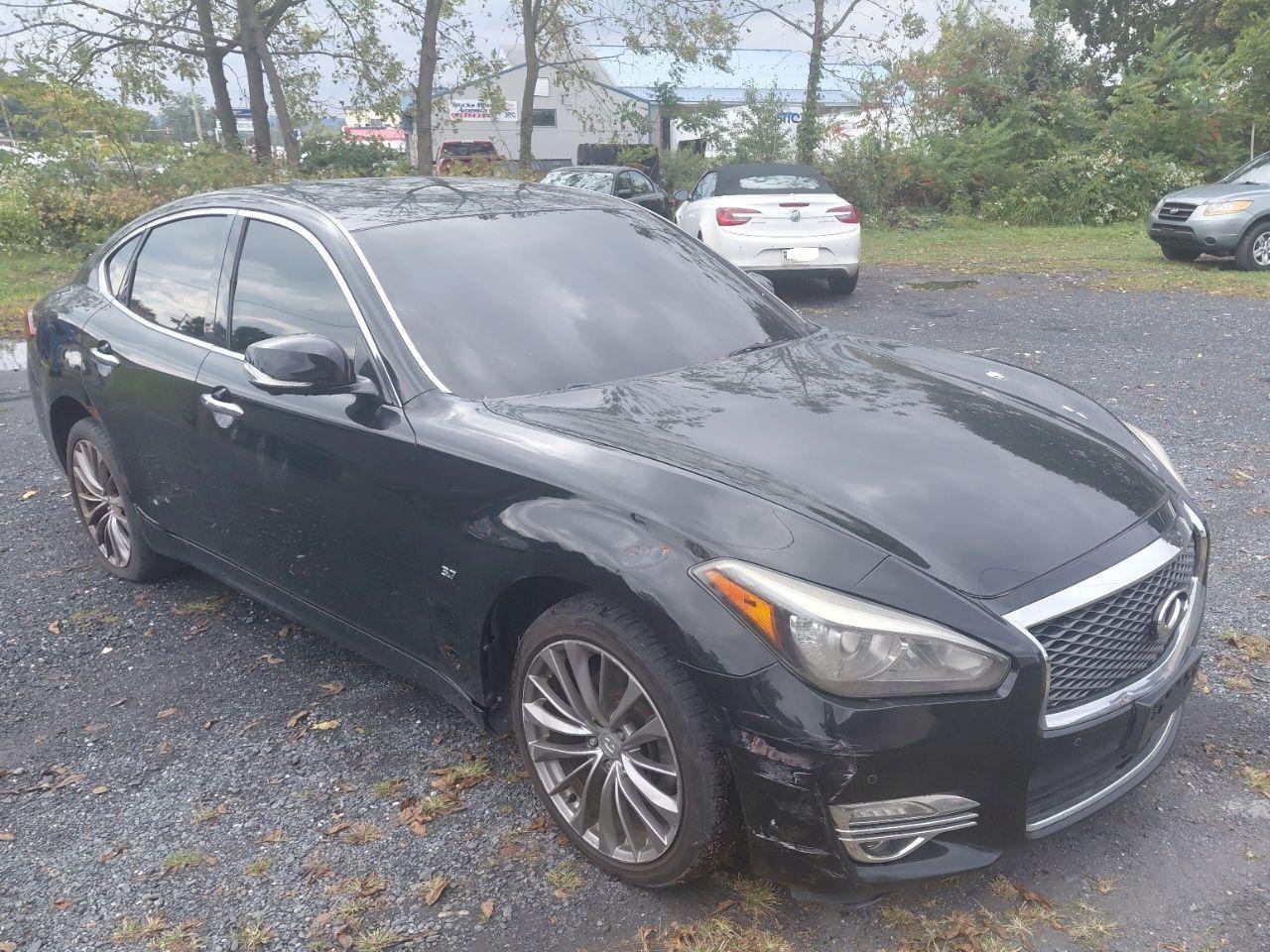 2016 Infiniti Q70