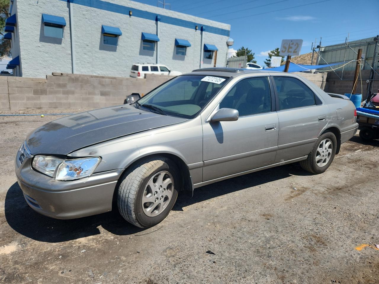 2000 Toyota Camry le LE