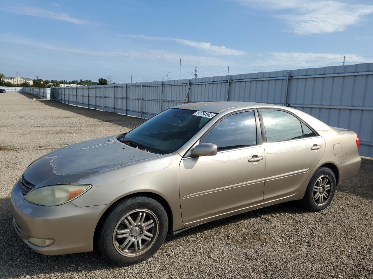 2004 Toyota Camry le LE