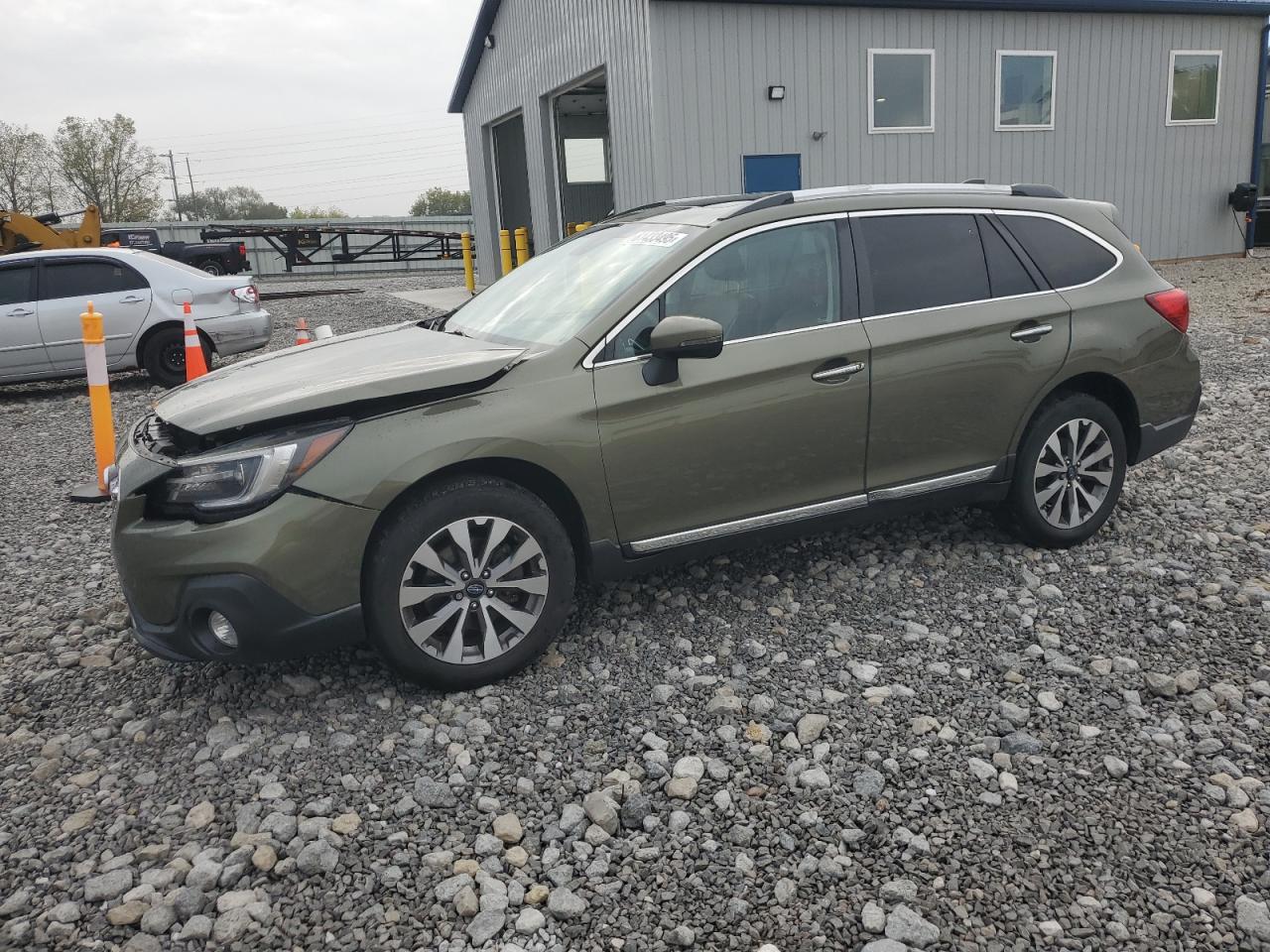 Subaru Outback touring