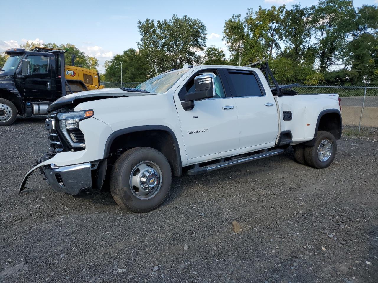 2025 Chevrolet Silverado 3500