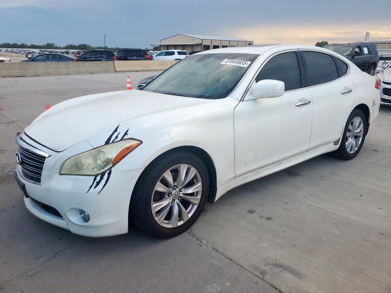 2011 Infiniti M37