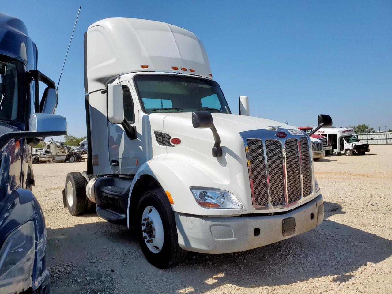 2016 Peterbilt tractor 579