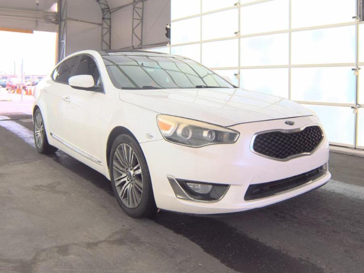 2016 Kia Cadenza Luxury