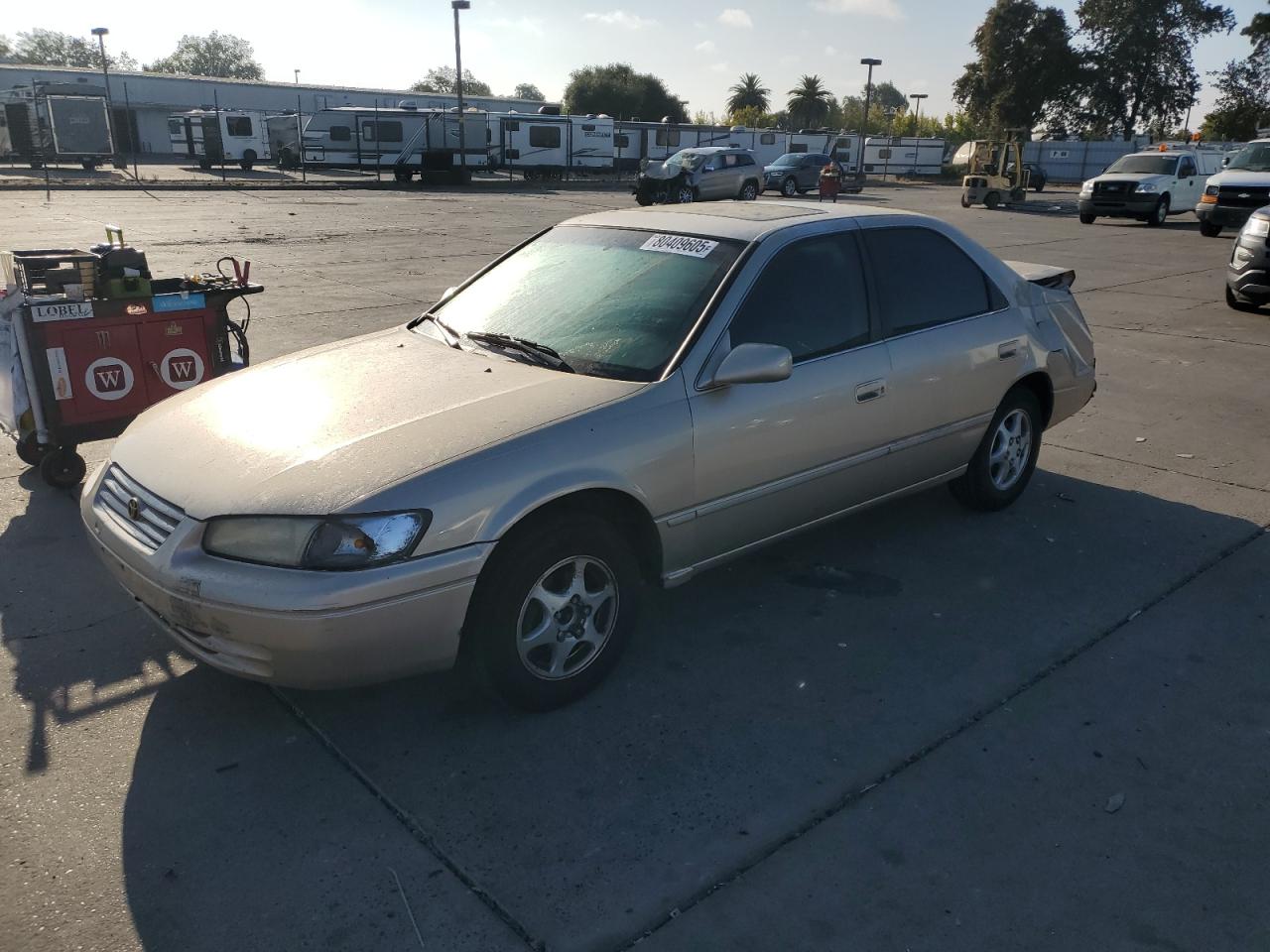 1999 Toyota Camry le LE
