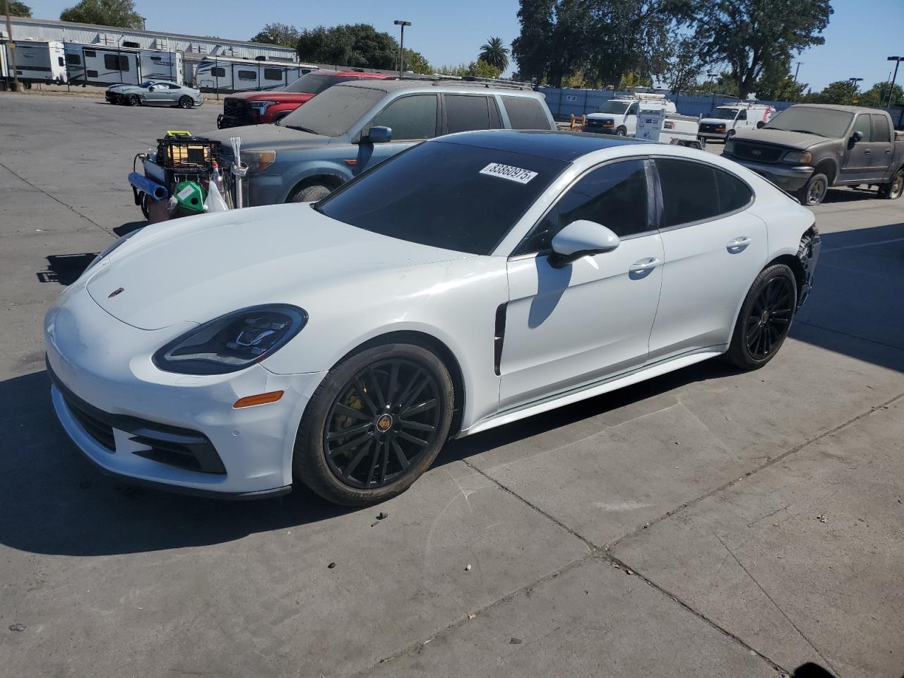 2018 Porsche Panamera 4 4