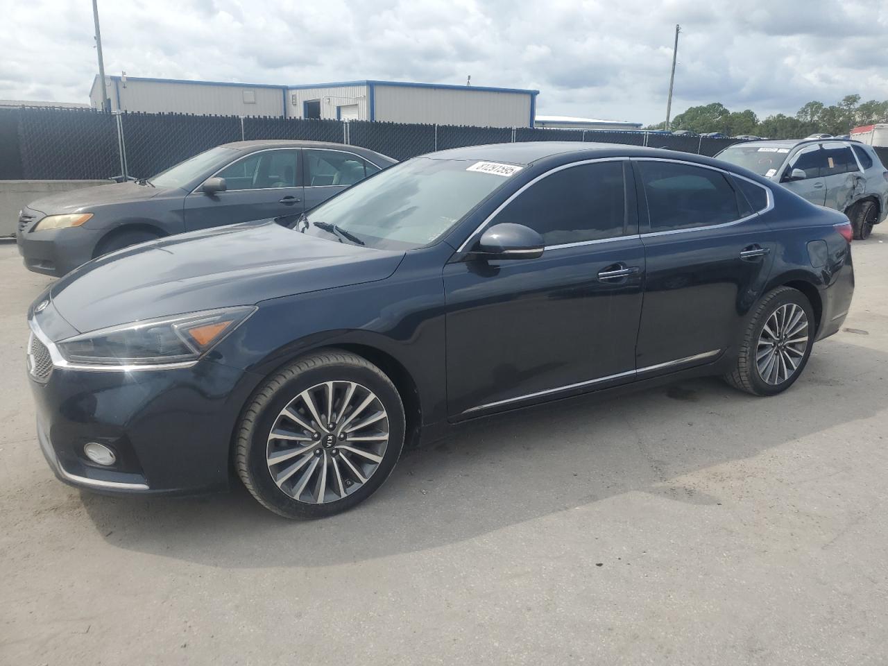 2017 Kia Cadenza