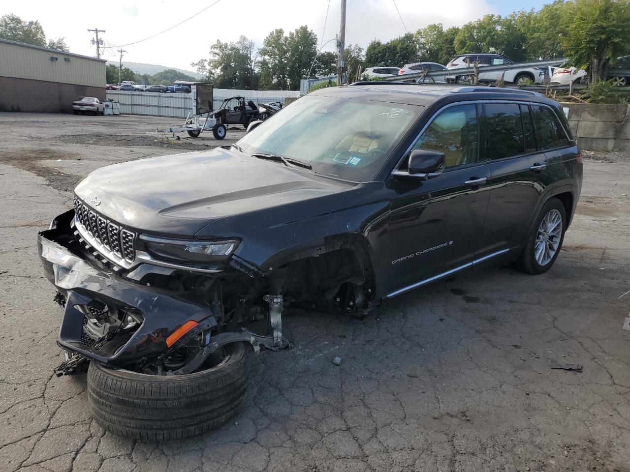 2022 Jeep Grand cherokee Summit