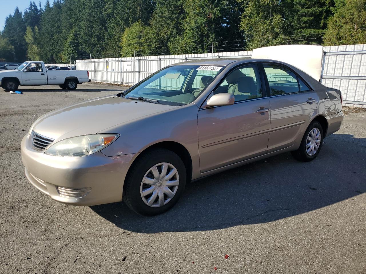 2005 Toyota Camry le LE