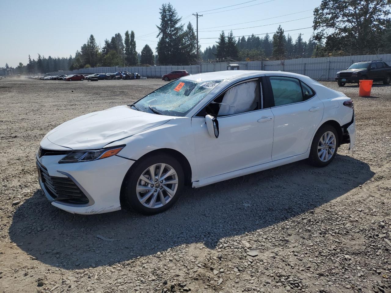 2024 Toyota Camry le LE