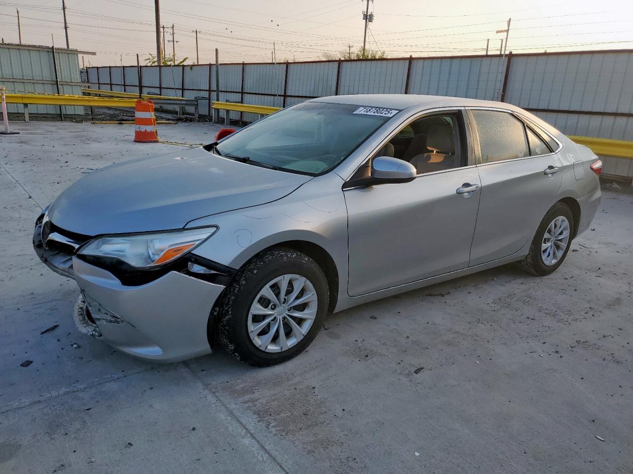 2017 Toyota Camry le LE