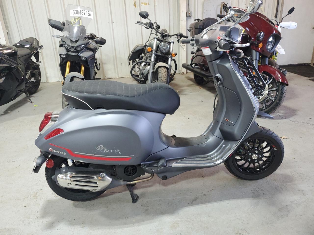 2022 Vespa Primavera/sprint 150