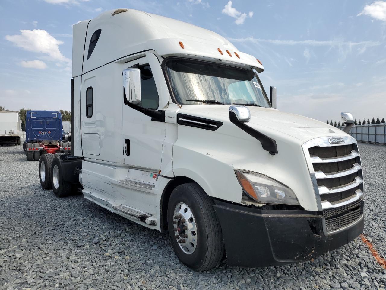 2021 Freightliner Cascadia 126