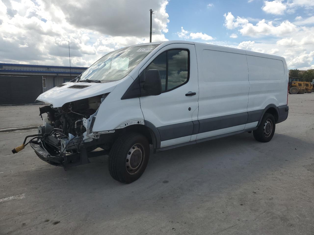2016 Ford Transit cargo van t- T-150