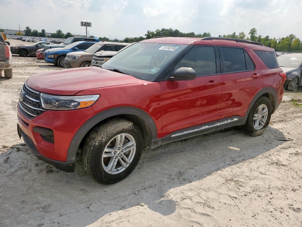 2021 Ford Explorer x XLT
