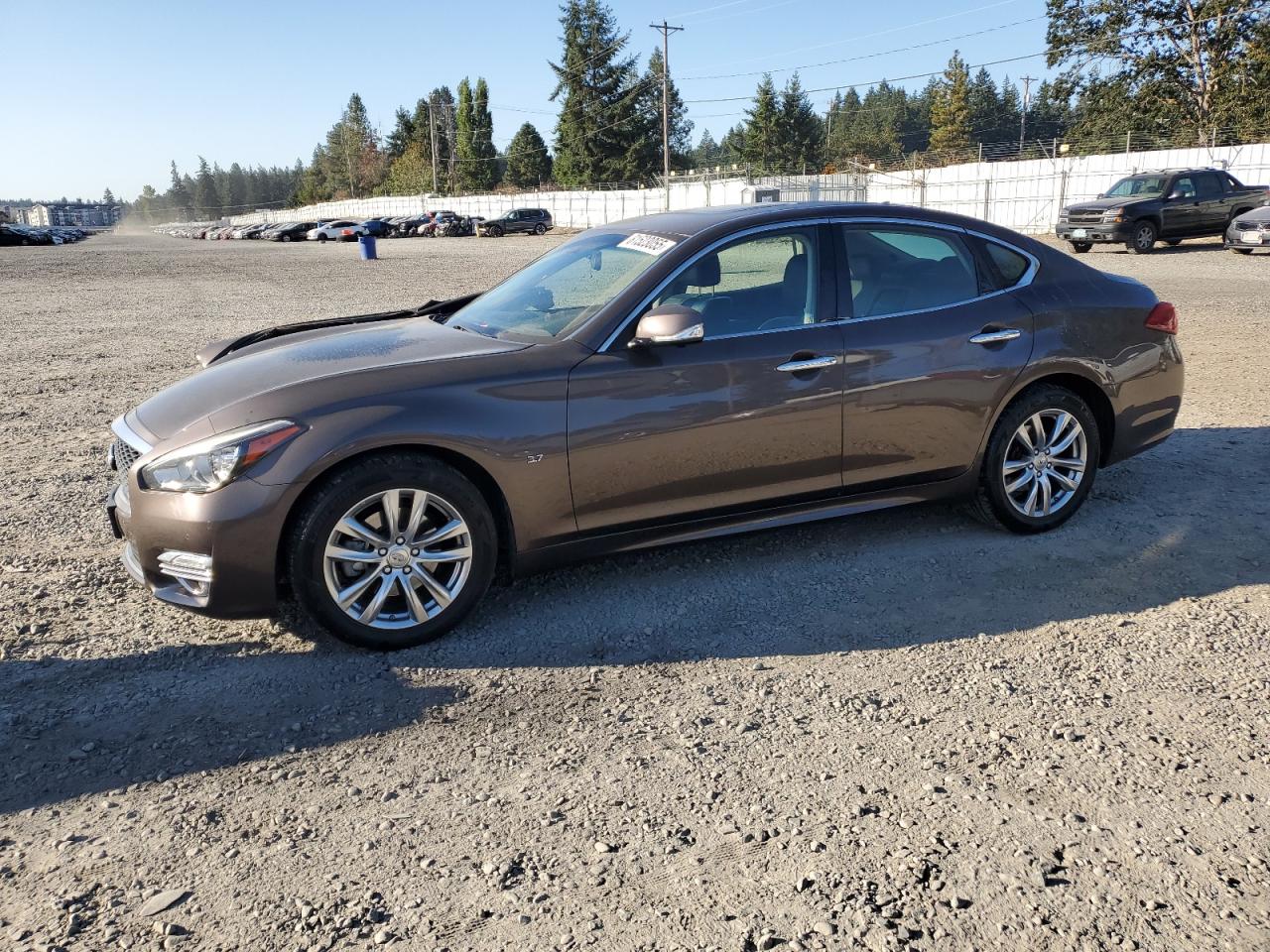2017 Infiniti Q70