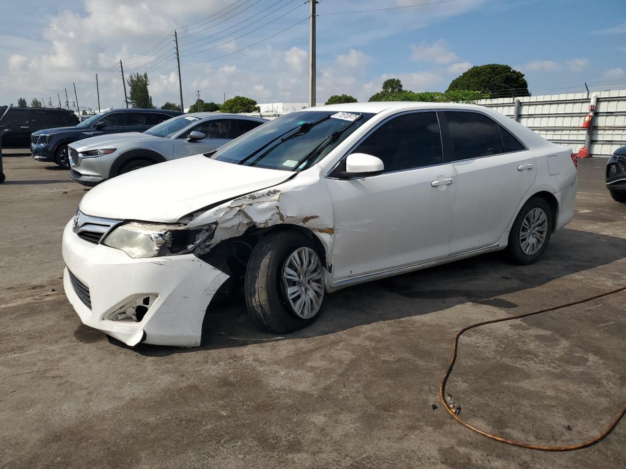 2014 Toyota Camry l L