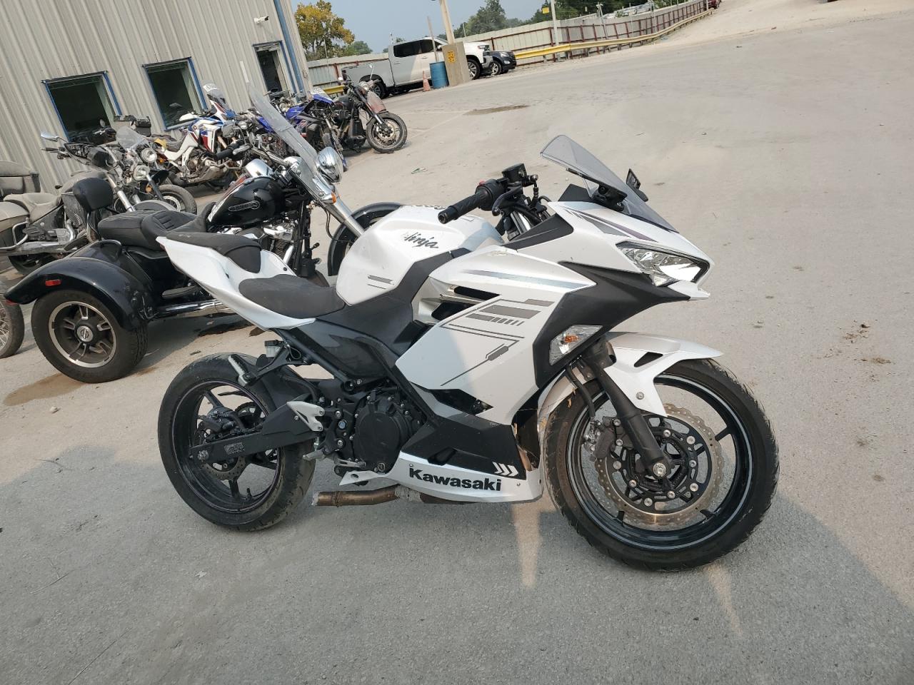 2023 Kawasaki Ex400