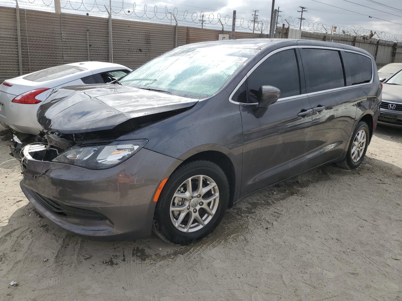 2020 Chrysler Voyager