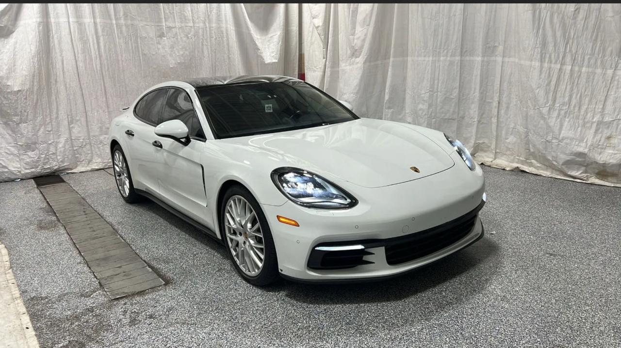 2018 Porsche Panamera 4 4