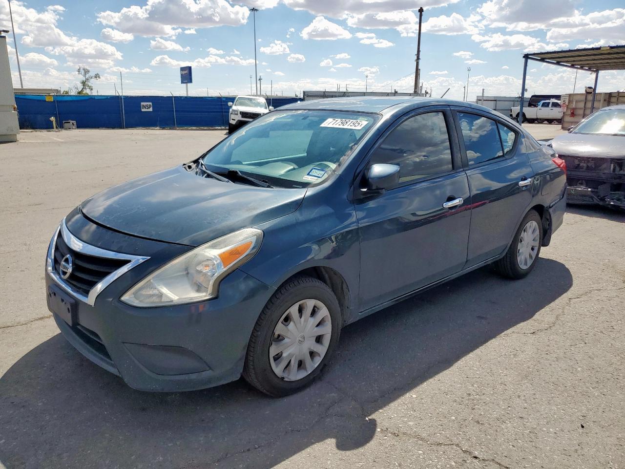 2017 Nissan Versa s S