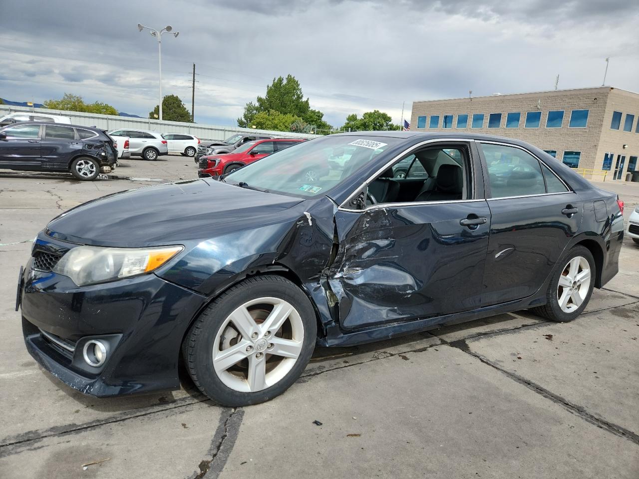 Toyota Camry l