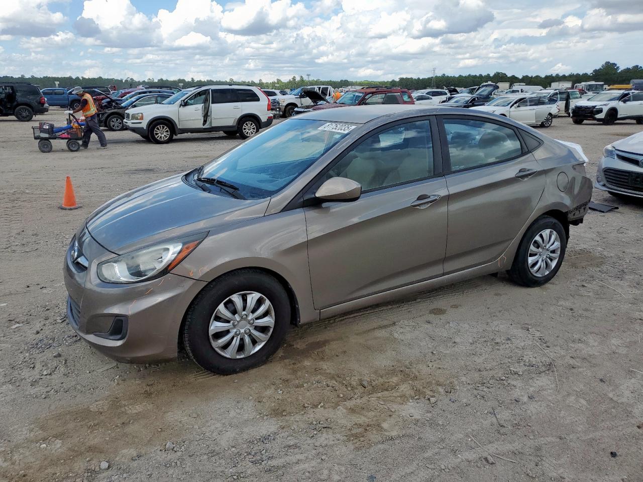 2014 Hyundai Accent gls GLS
