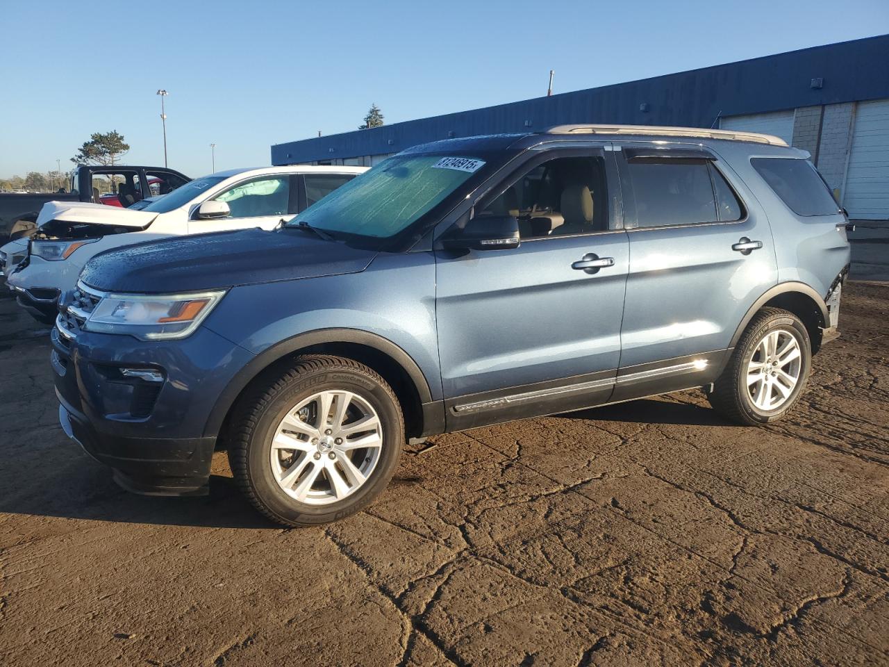 2018 Ford Explorer x XLT