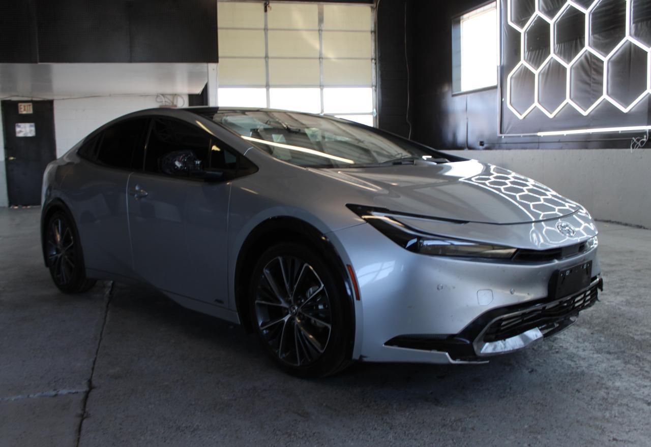 2024 Toyota Prius le LE