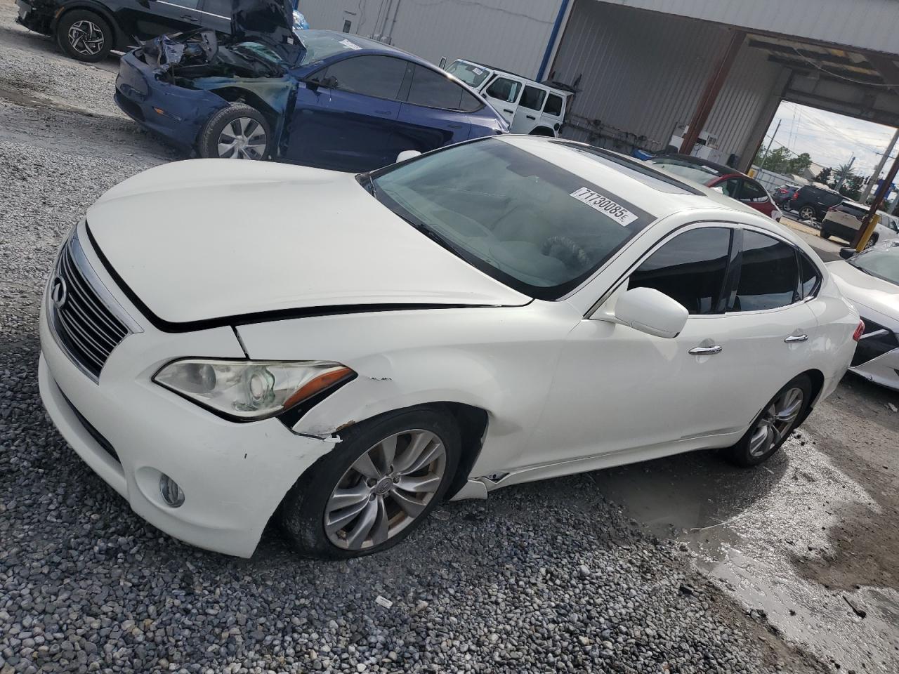 2013 Infiniti M37