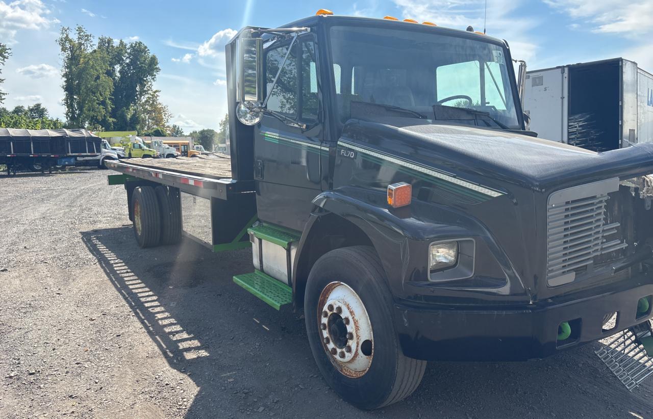 Freightliner Medium con