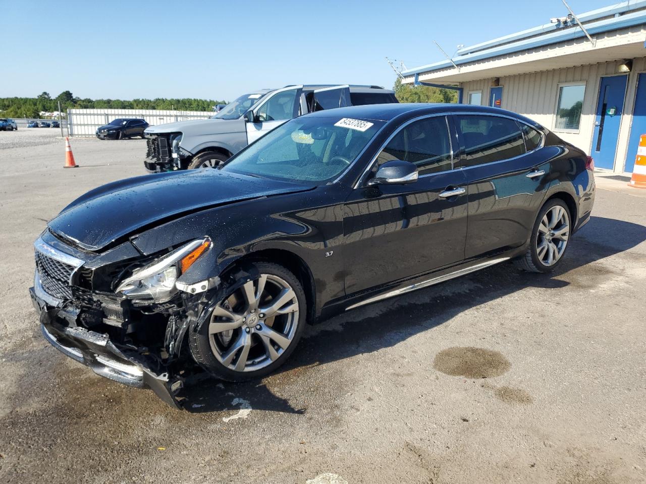 2016 Infiniti Q70