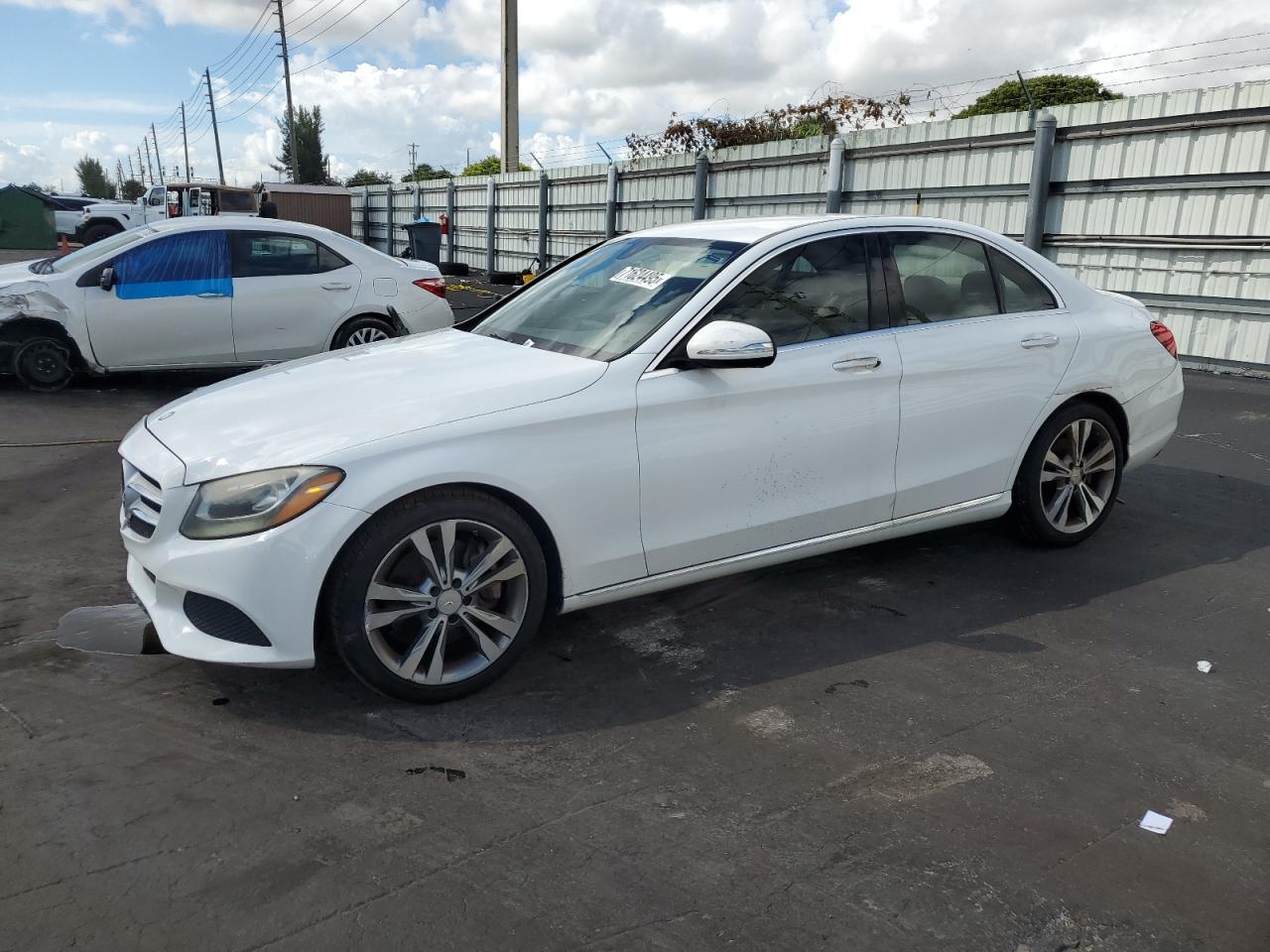 2015 Mercedes-benz C 300