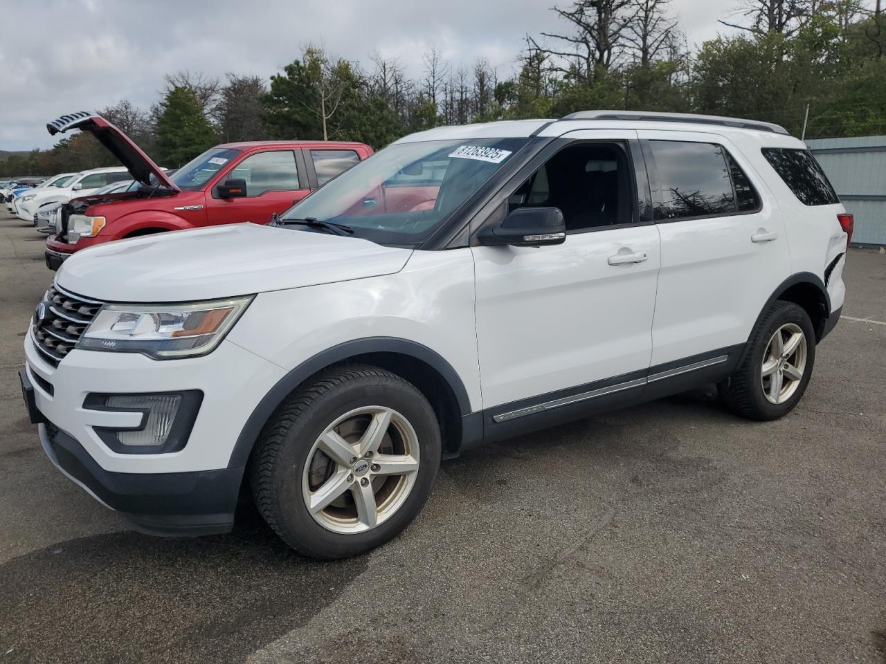 2017 Ford Explorer x XLT