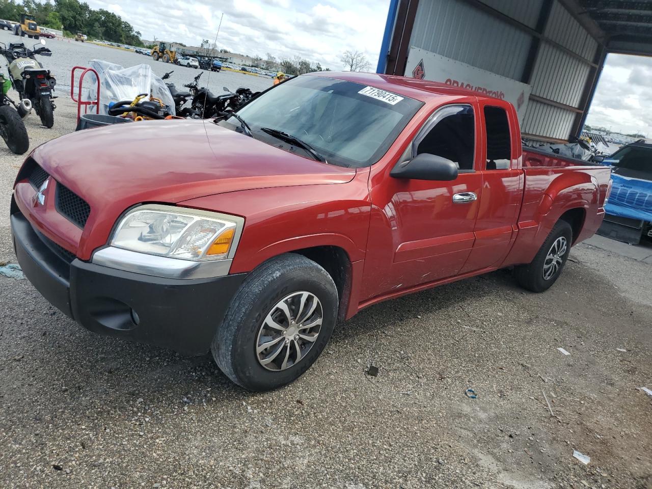 2008 Mitsubishi Raider
