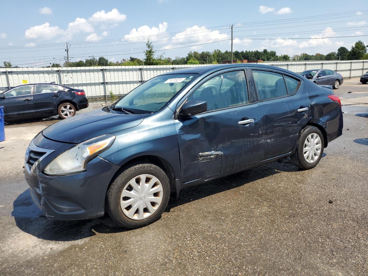 2017 Nissan Versa s S