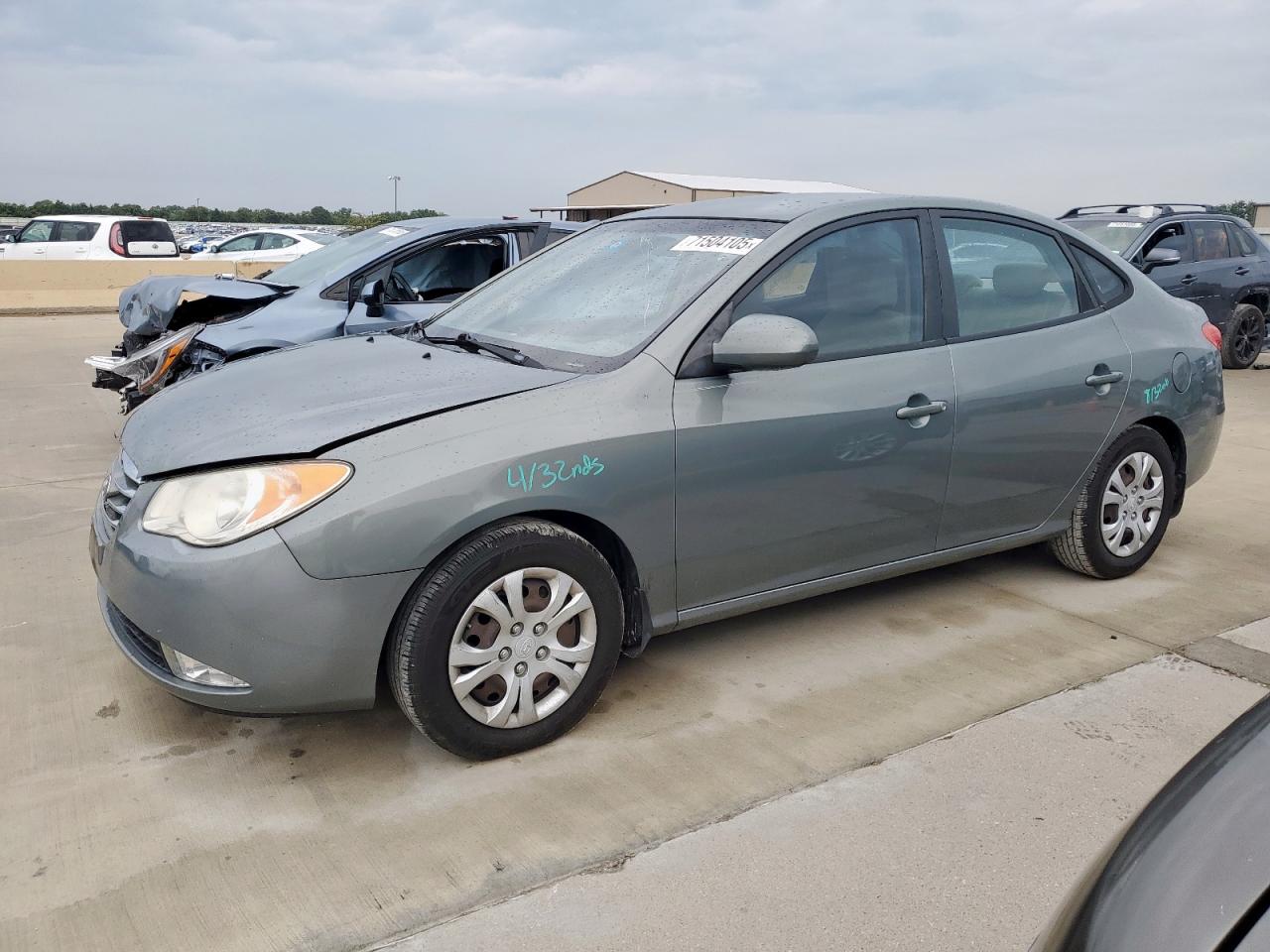 2010 Hyundai Elantra blue BLUE
