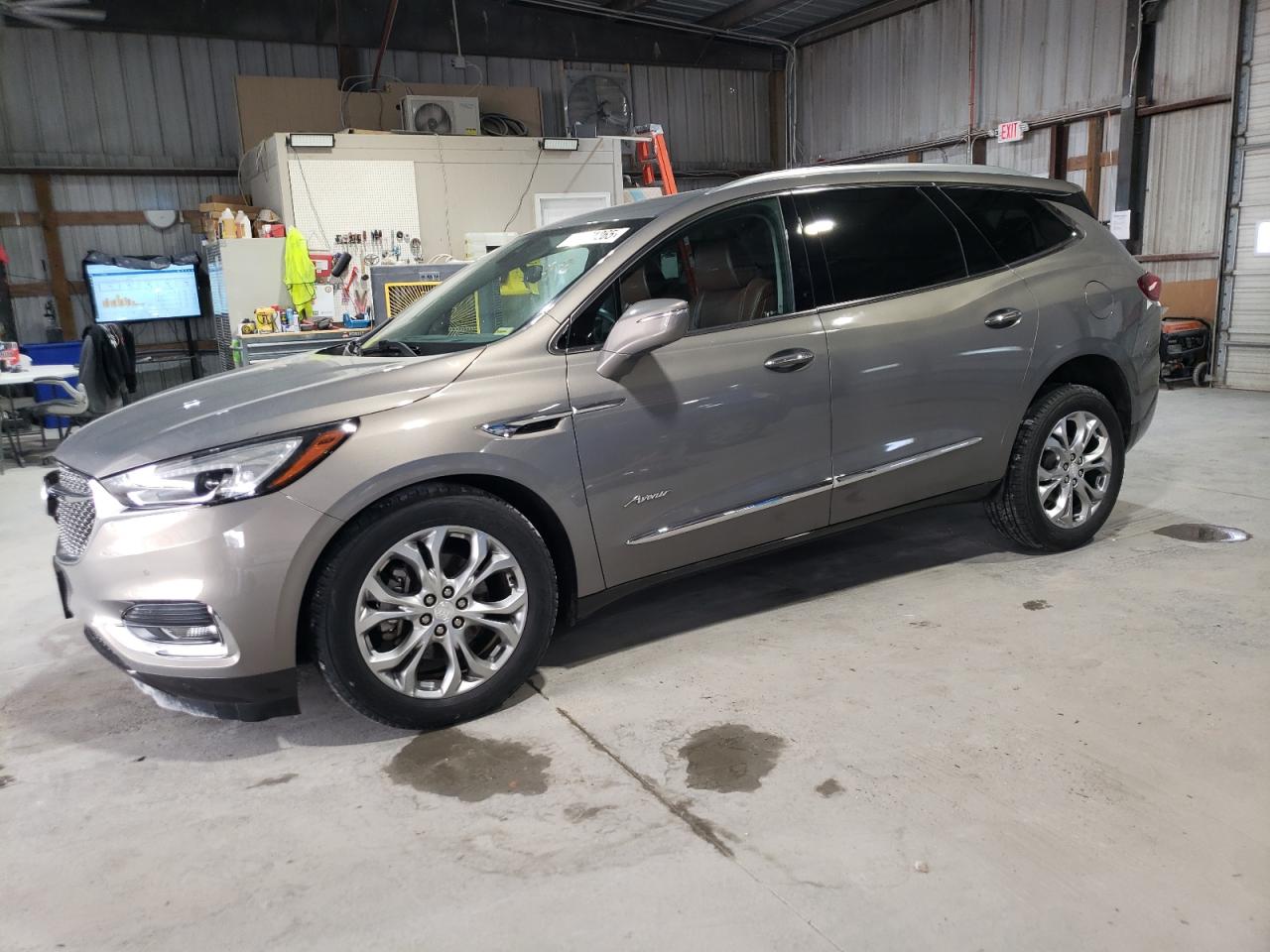 2018 Buick Enclave av AVENIR