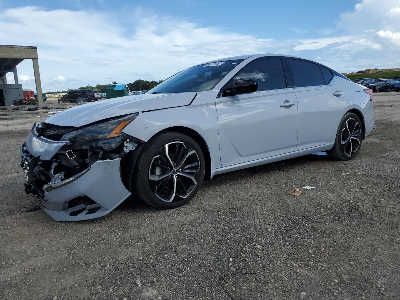 2024 Nissan Altima sr SR