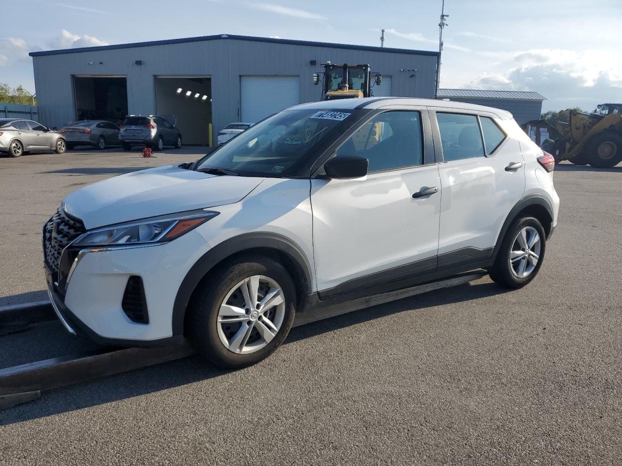 2024 Nissan Kicks s S