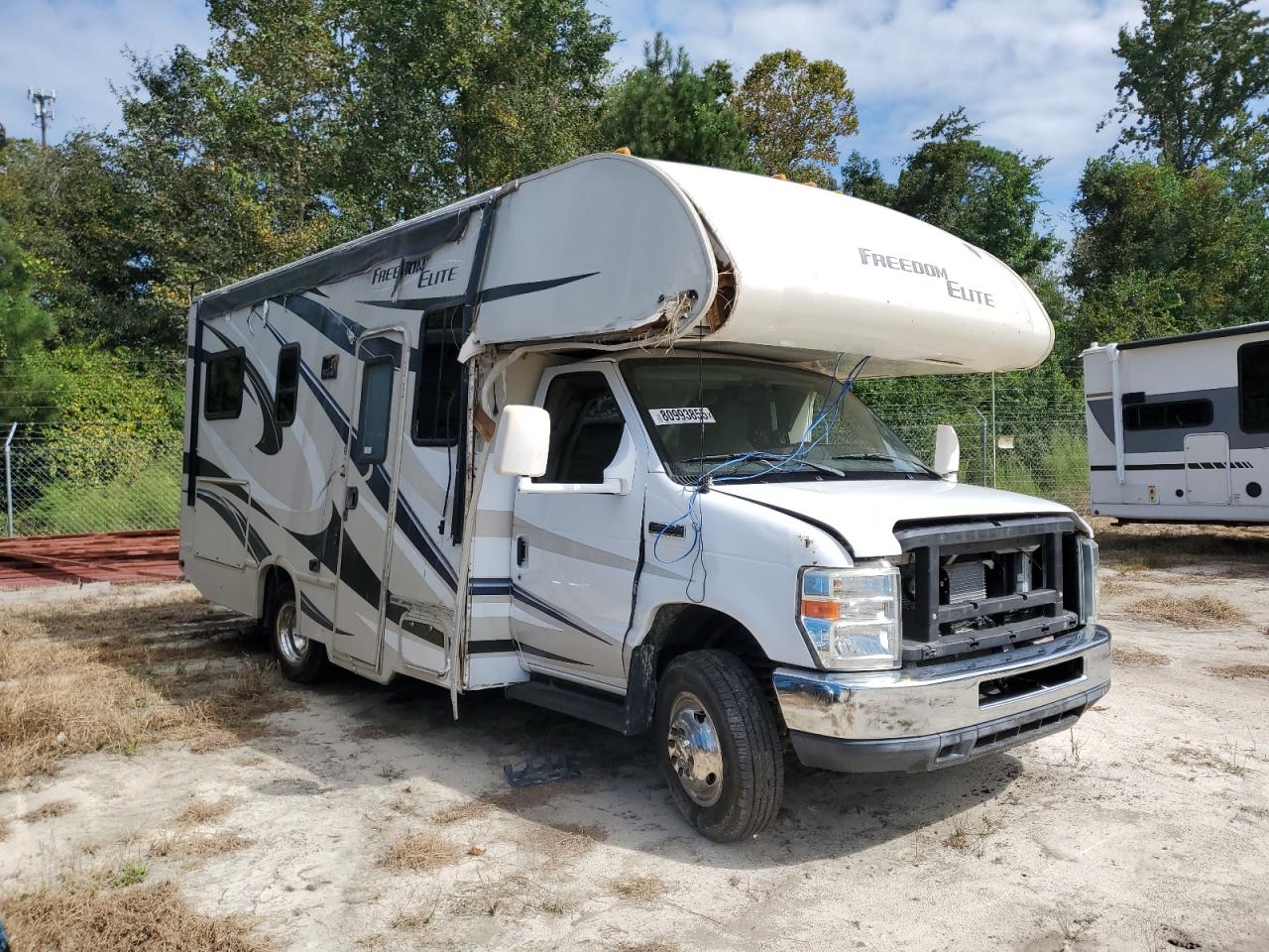 2014 Ford Econoline E350 Super Duty Cutaway Van