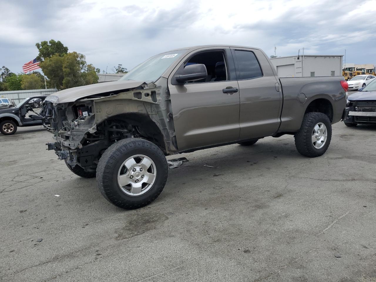 Toyota Tundra dou