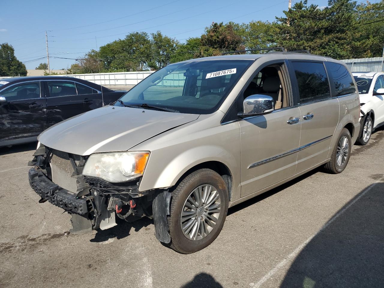 2014 Chrysler Town & cou TOURING L